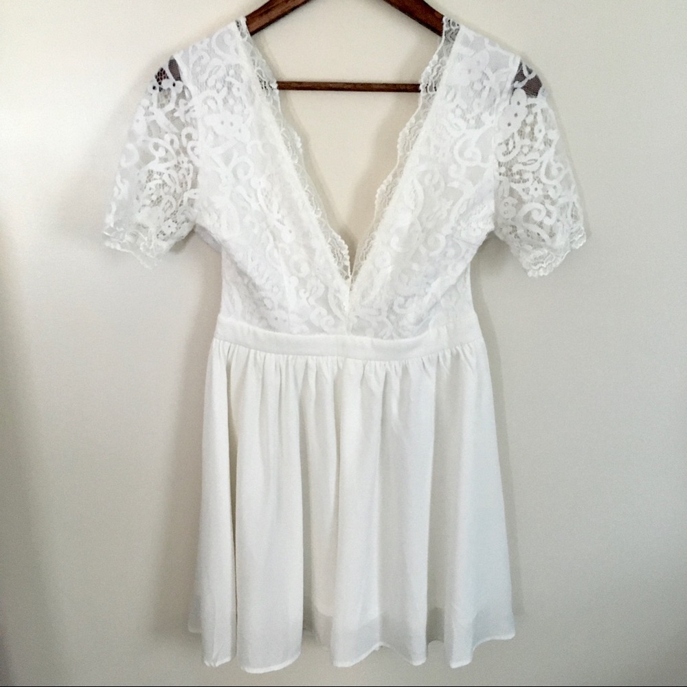 NWT Boohoo White Lace Minidress
